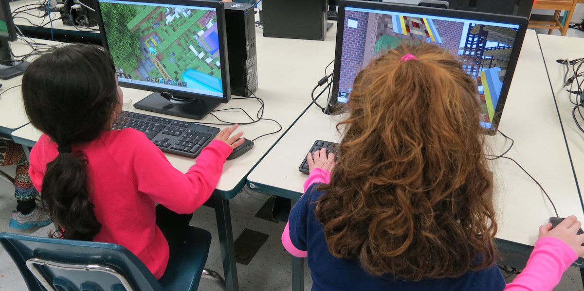 How MineCraft Is Secretly Teaching Kids the Tricks Of Computer Programming