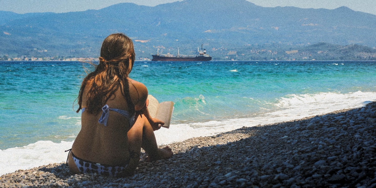 5 Fun Beach Reads That Will Make You Smarter