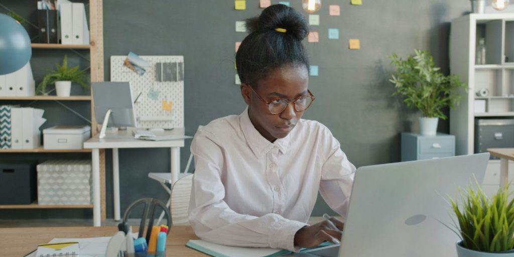 How Top Performers Get More Done During Four-Day Workweeks