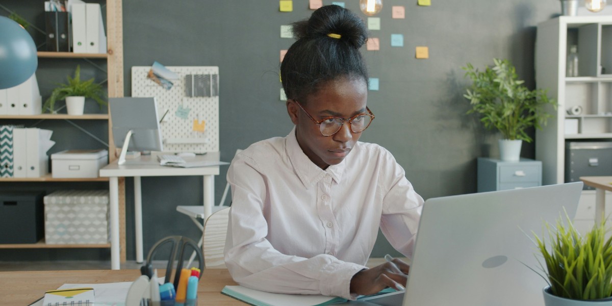 How Top Performers Get More Done During Four-Day Workweeks